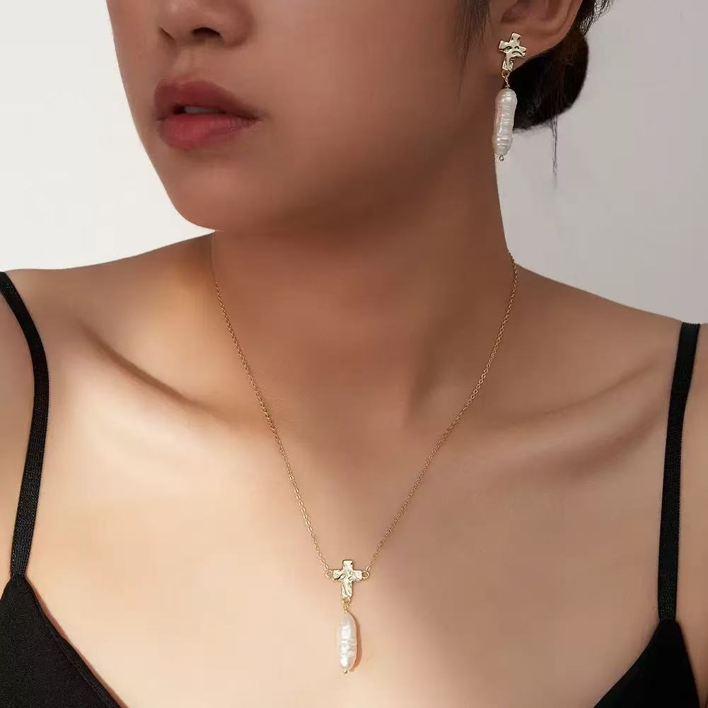 Cross Pearl Pendant Necklace – Sterling Silver or Gold Plated