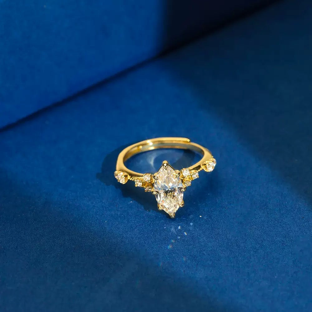 Marquise Sparkle Ring – Gold Vermeil & Brilliant-Cut Gemstones
