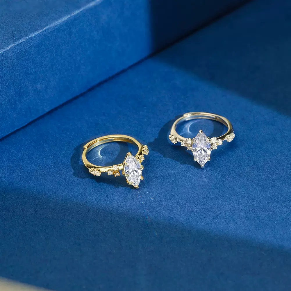 Marquise Sparkle Ring – Gold Vermeil & Brilliant-Cut Gemstones