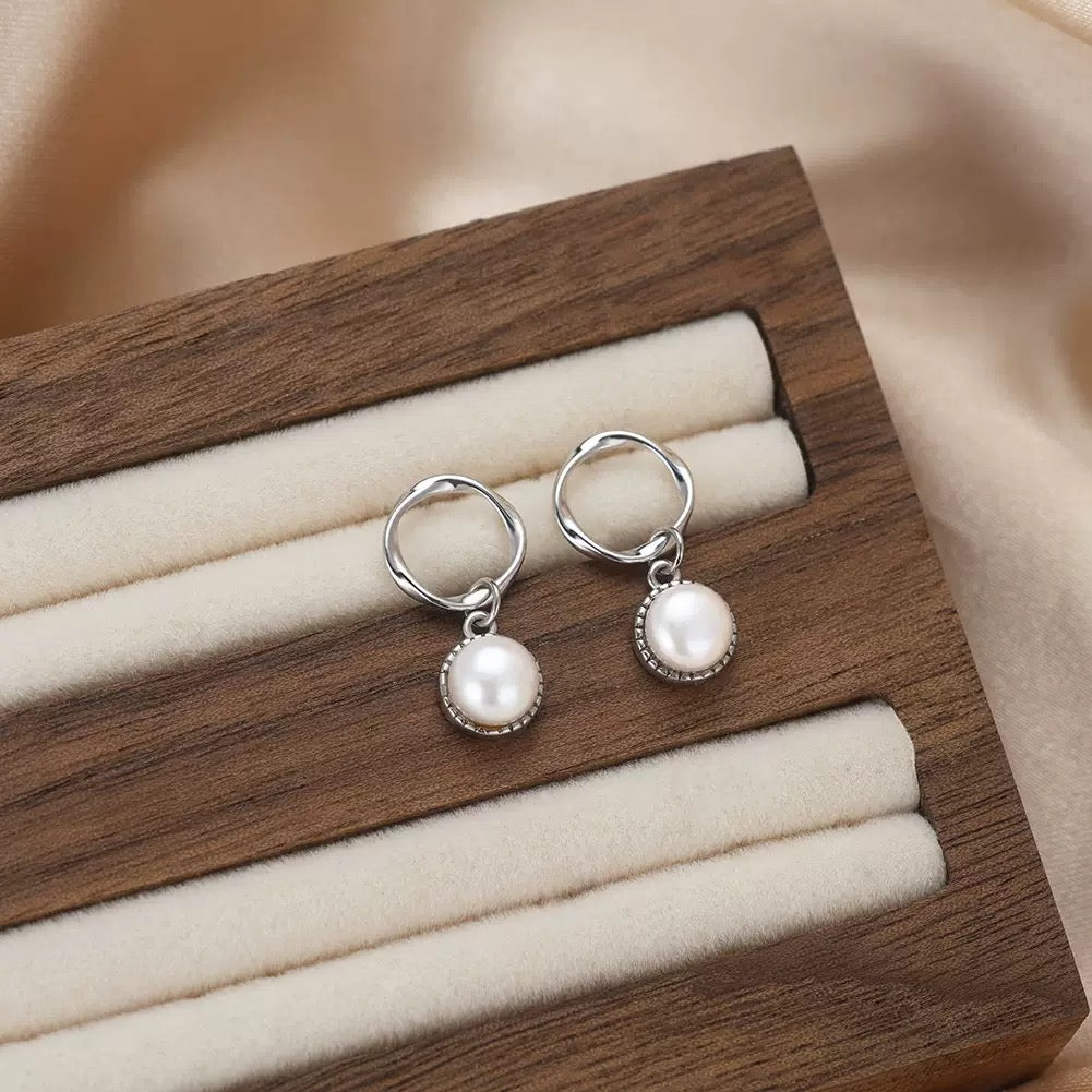 Elegant Luxe Circle Pearl Drop Earrings