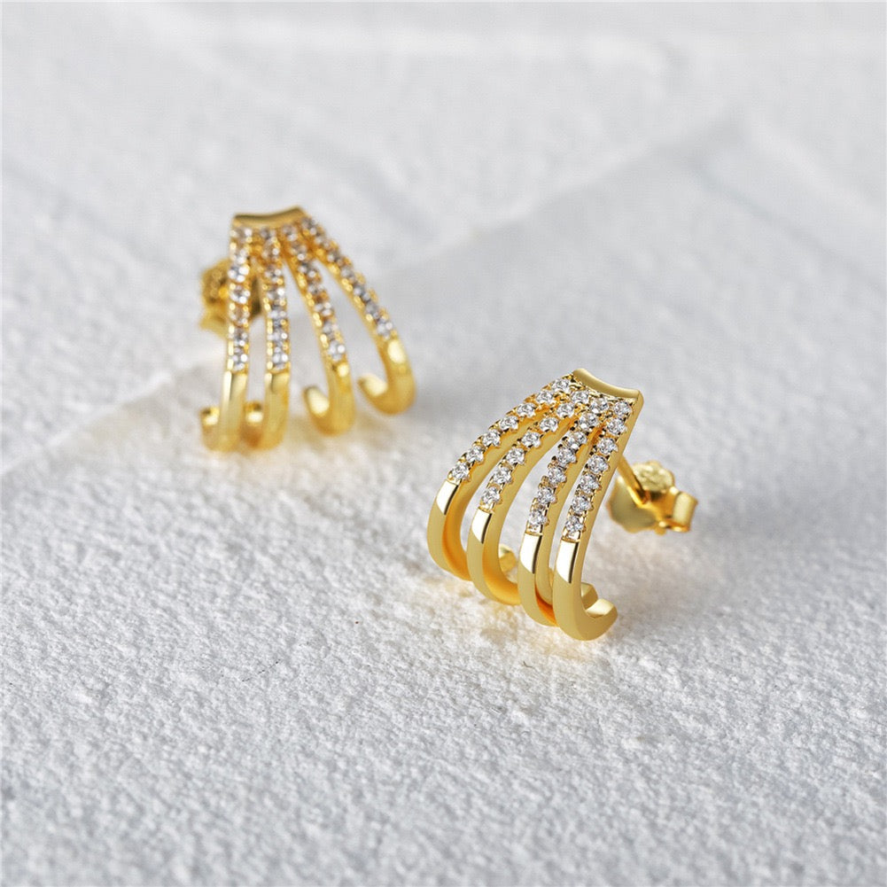 Gleaming Curve – Fan shaped Gold Plated Earrings