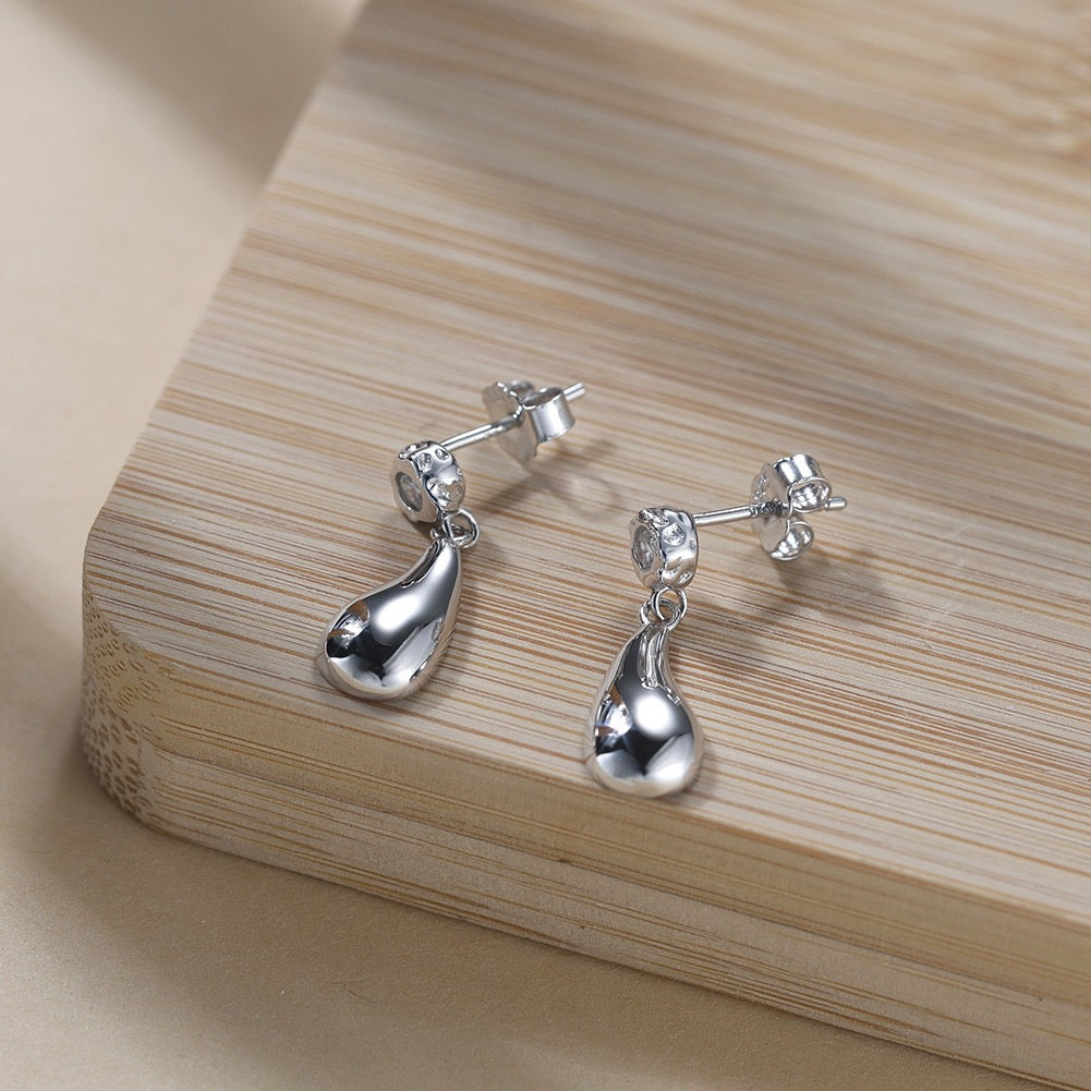 Timeless Elegance Teardrop Earrings – 925 Sterling Silver