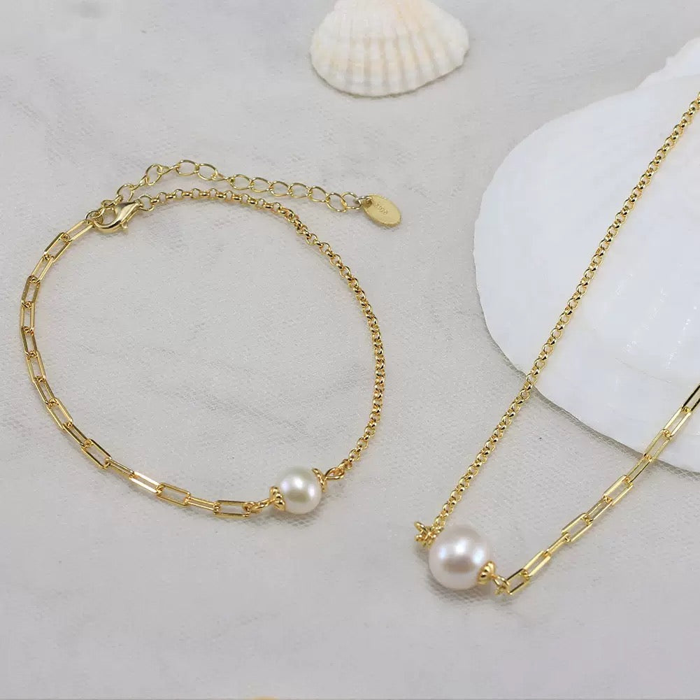 Lustre Link Pearl Chain Bracelet product photo by Starlight