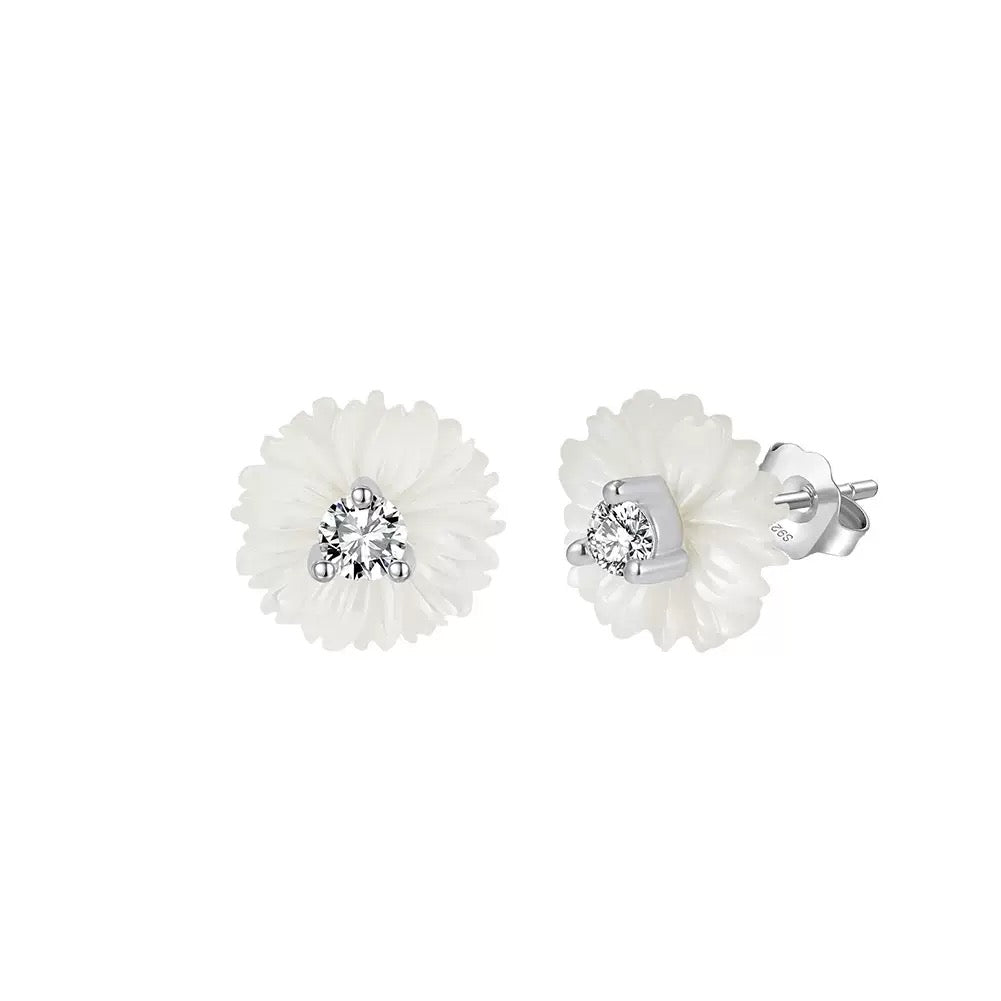 Lumi Flower – Shell & CZ Vermeil Stud Earrings