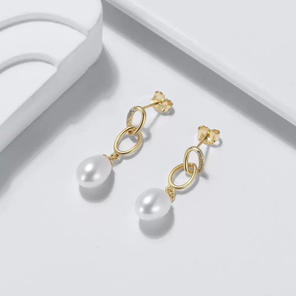 Link Pearl Drop Hoop Earrings product photo by Starlight
