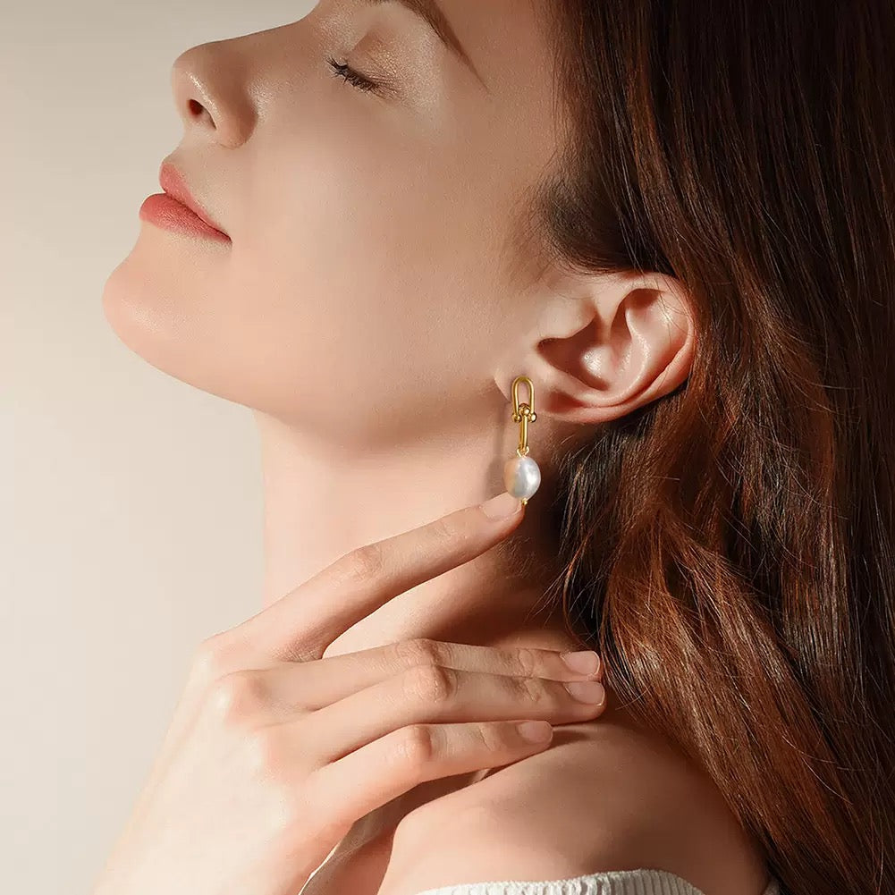 Lumi Baroque Pearl – Gold Vermeil Link Drop Earrings