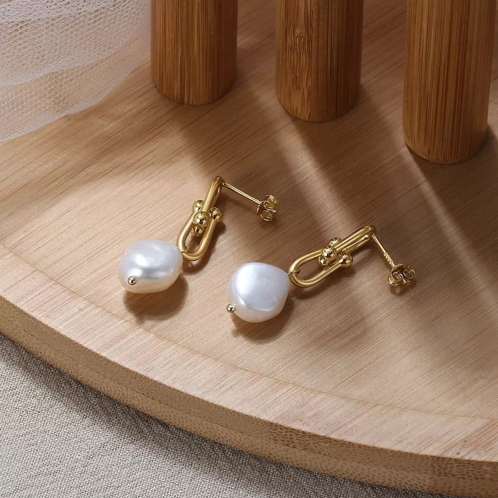 Lumi Baroque Pearl – Gold Vermeil Link Drop Earrings