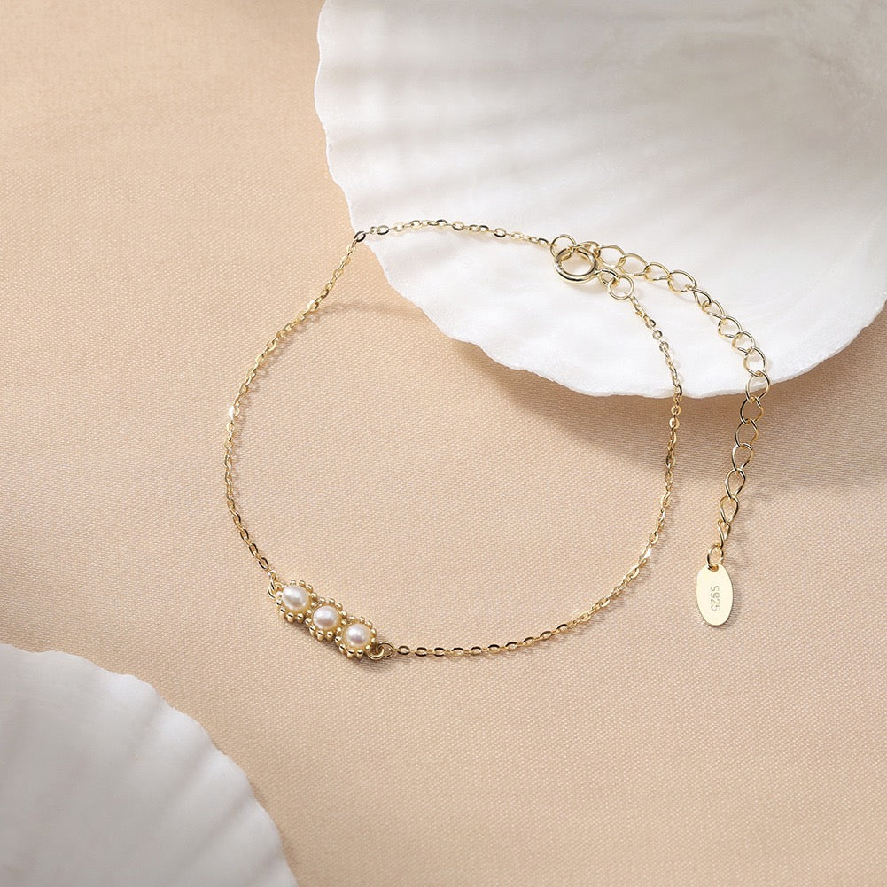 Triple Pearl Balance – Gold Vermeil Bracelet