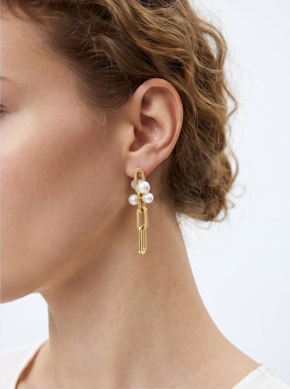 Linked Grace – Freshwater Pearl & Vermeil Chain Drop Earrings