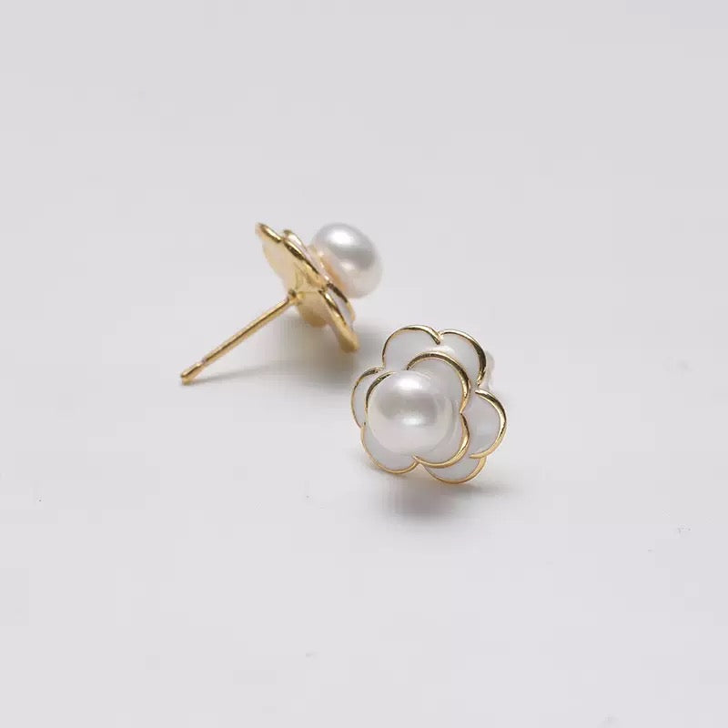 Camellia Bloom – Freshwater Pearl Stud Earrings