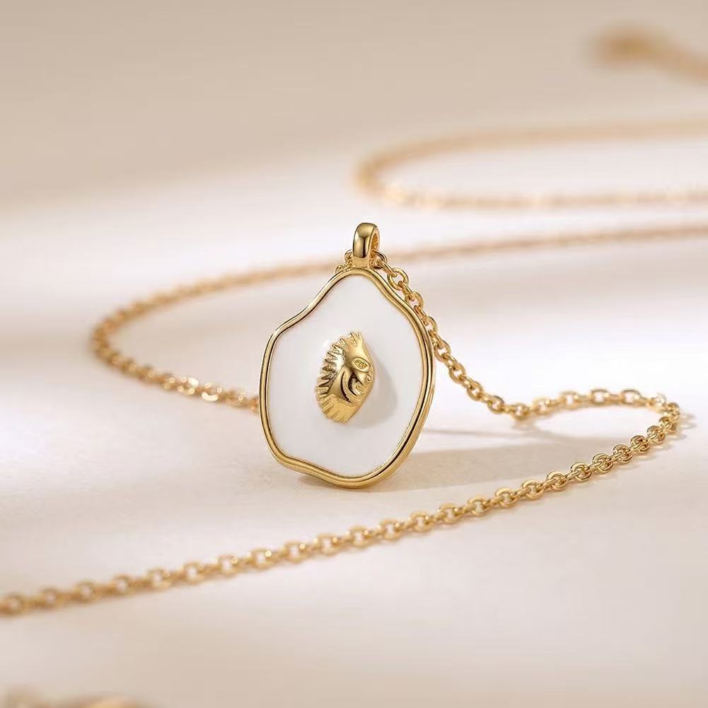 White Seashell Pendant Necklace