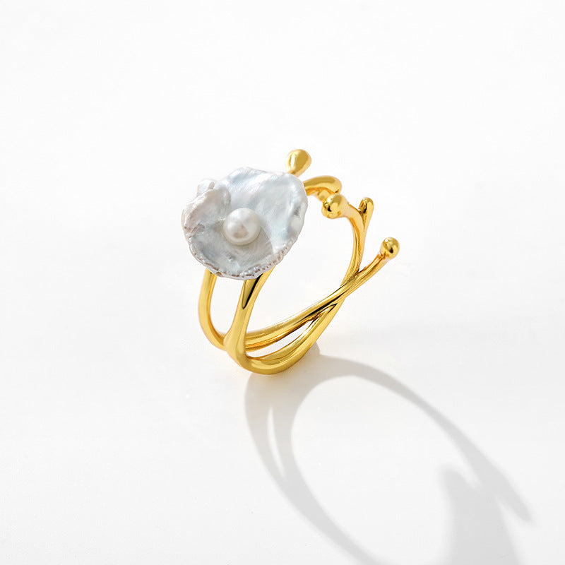 Golden Bloom – Baroque Pearl & Sterling Silver Ring