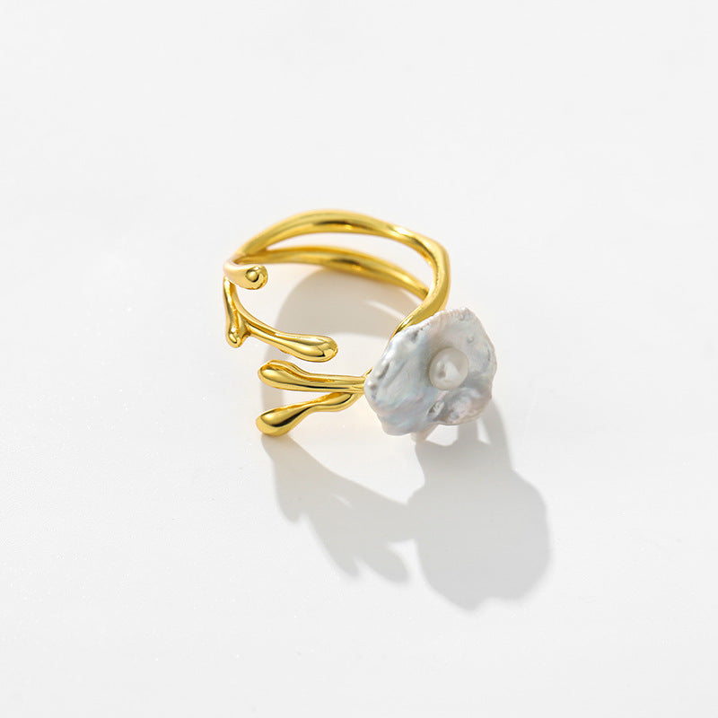Golden Bloom – Baroque Pearl & Sterling Silver Ring