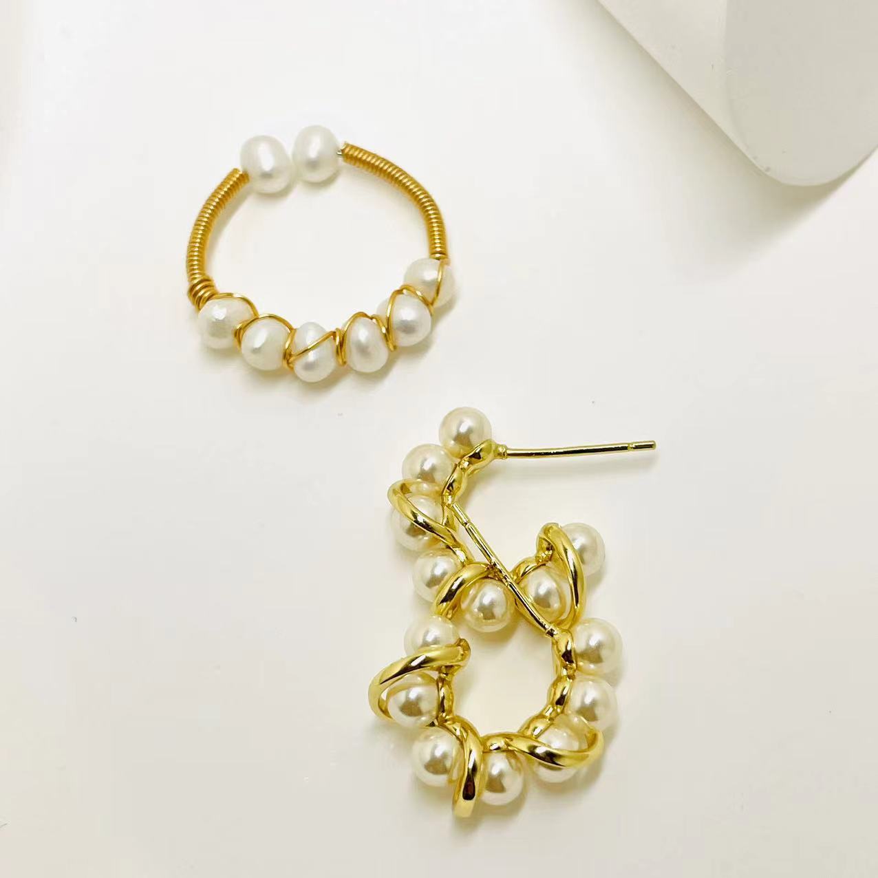 Lustrous Pearl & Gold Wire Hoop Ring