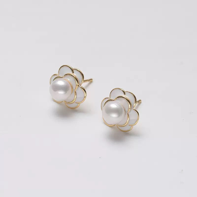 Camellia Bloom – Freshwater Pearl Stud Earrings