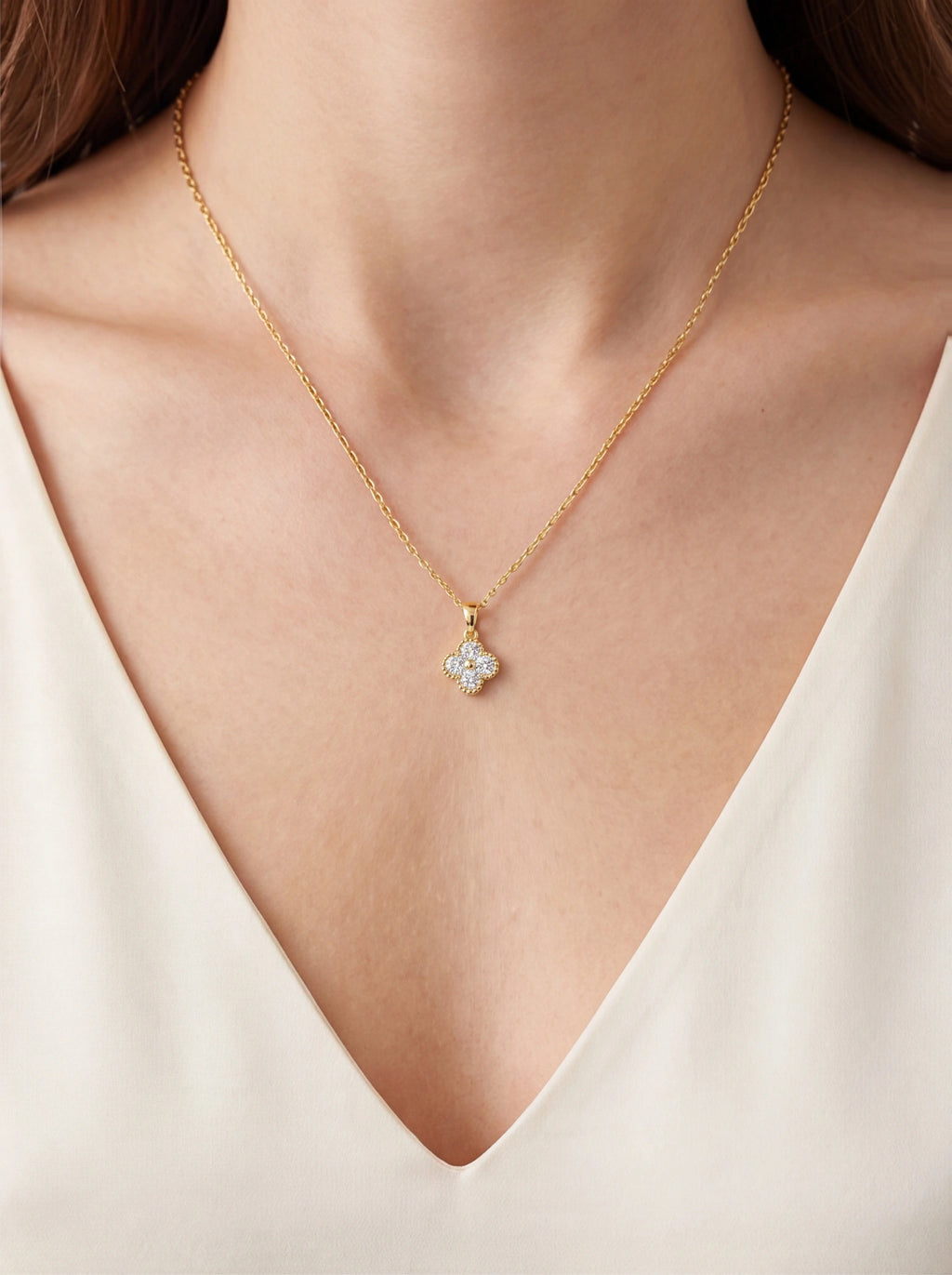 Clover Radiance Pendant Necklace