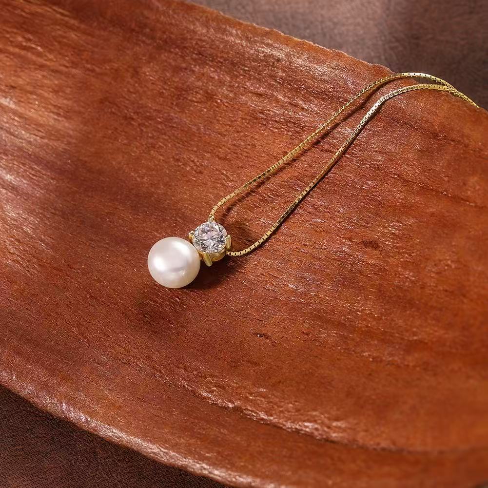 Pearl Dangle Pendant Necklace