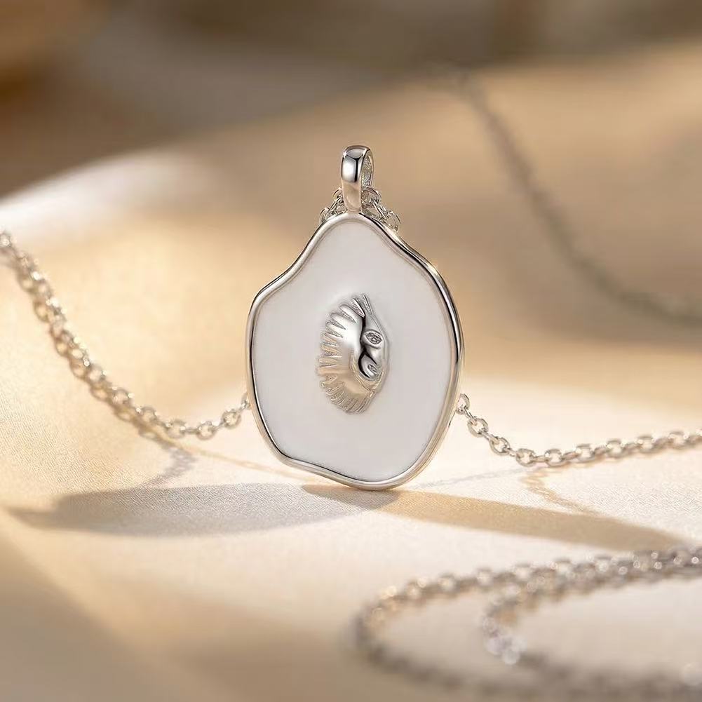 White Seashell Pendant Necklace