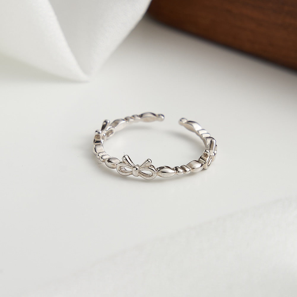 Petite Ribbon Twist Adjustable Ring