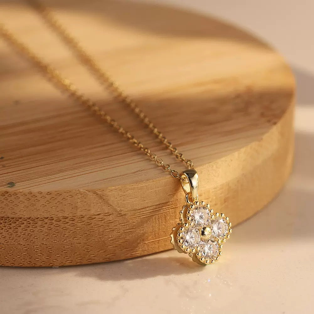 Clover Radiance Pendant Necklace