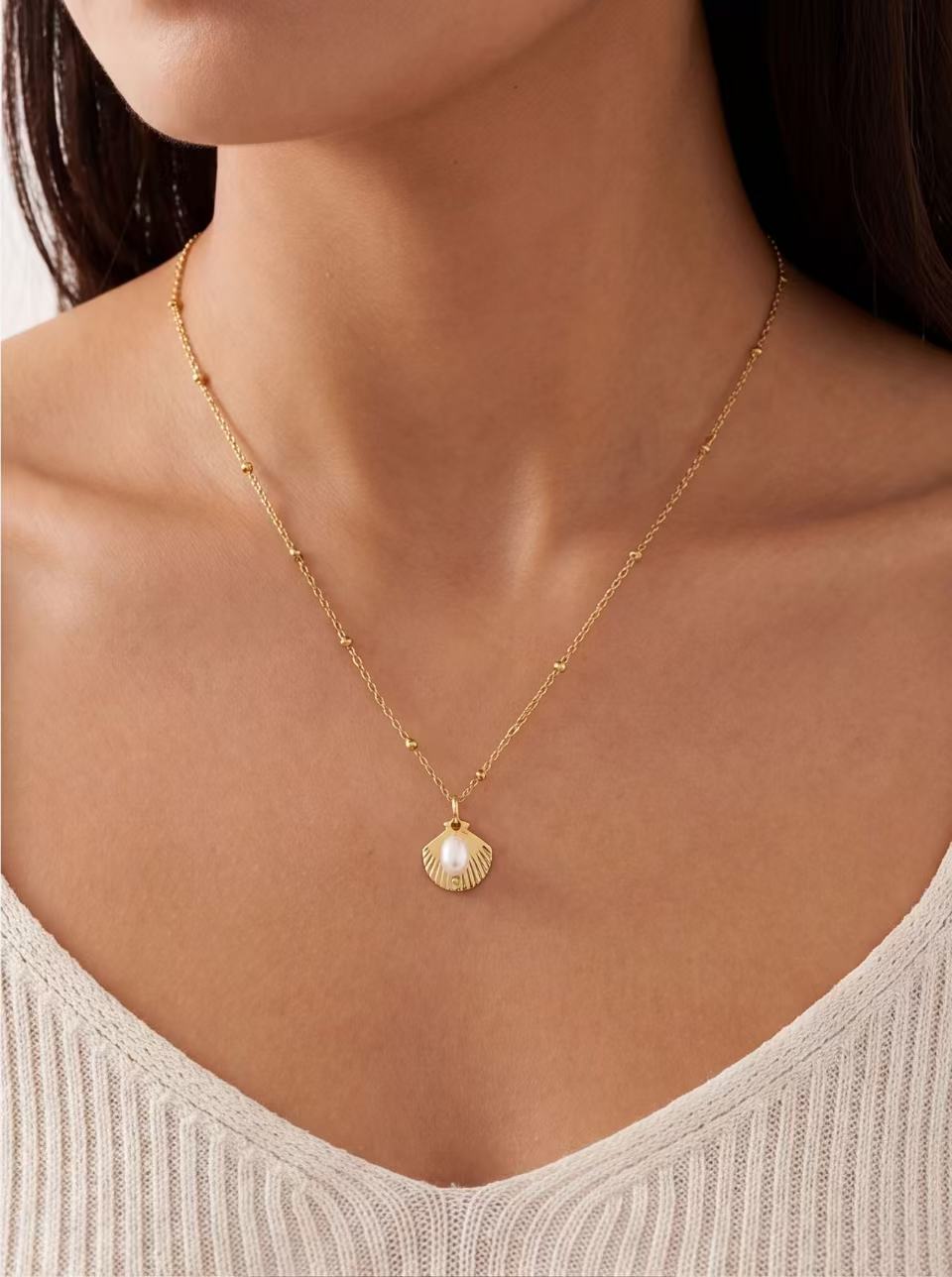 Seashell Natural Pearl Charm Necklace product photo by Starlight