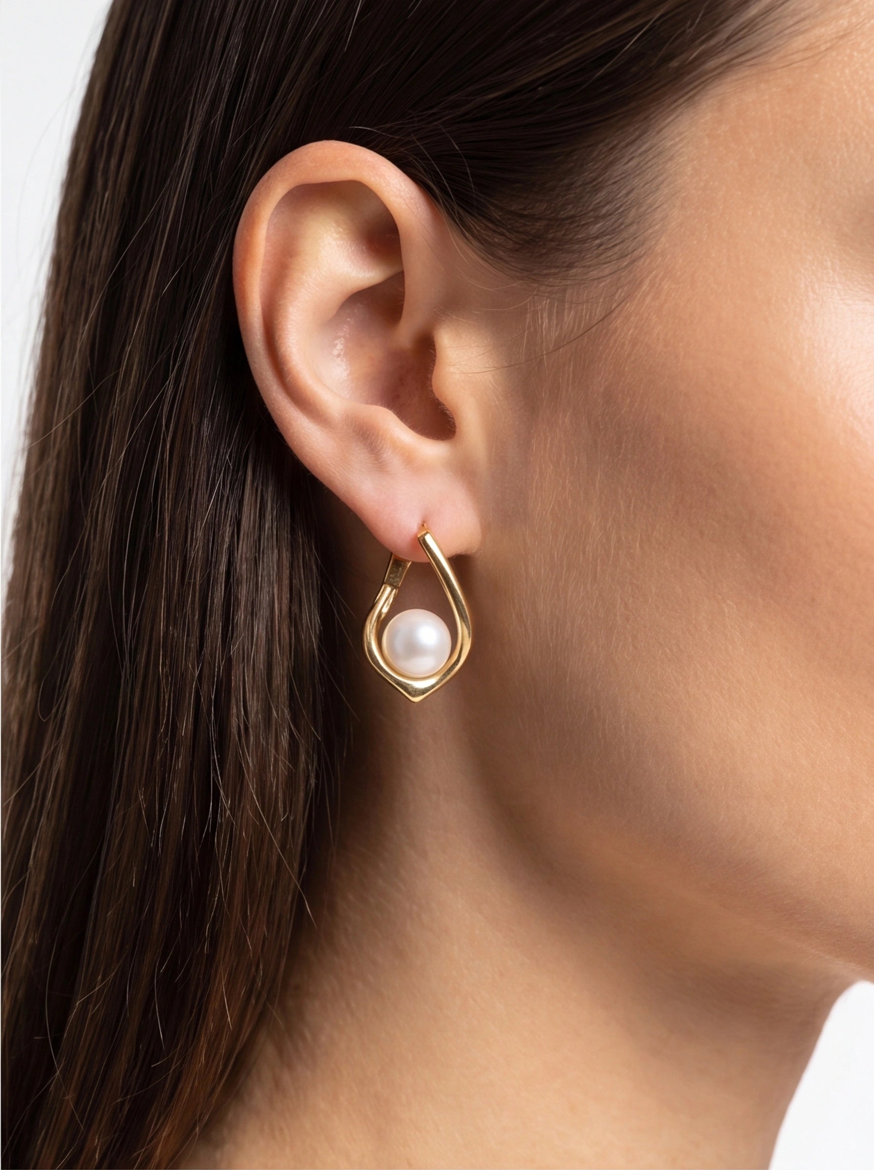 Aurora Drop – Geometric Freshwater Pearl & Vermeil Earrings