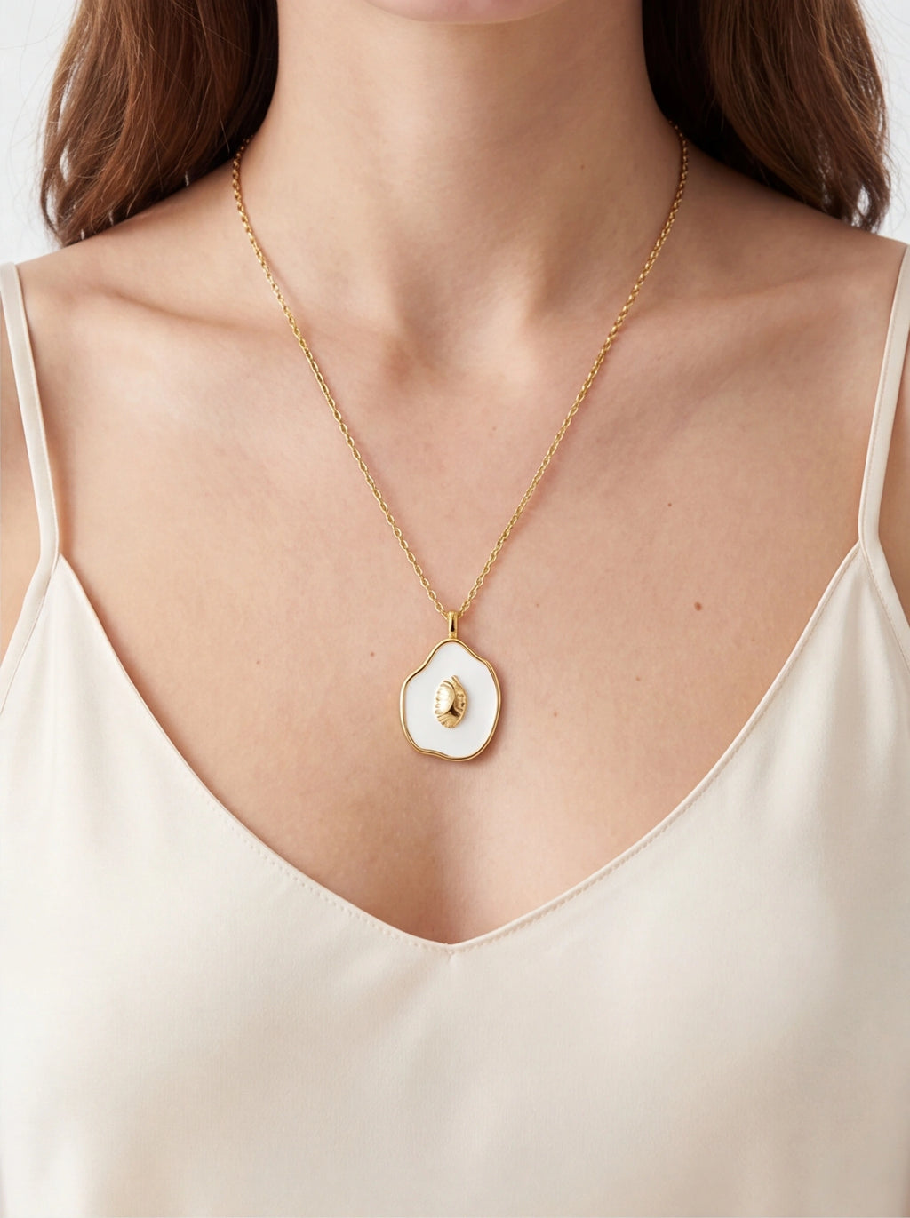 White Seashell Pendant Necklace Pendant Necklaces