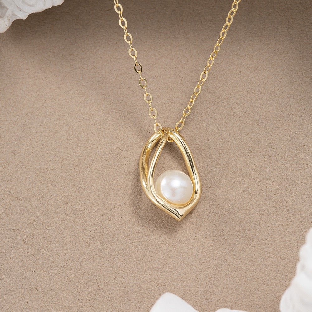 Teardrop Pearl Frame Necklace - Starlight Jewelry
