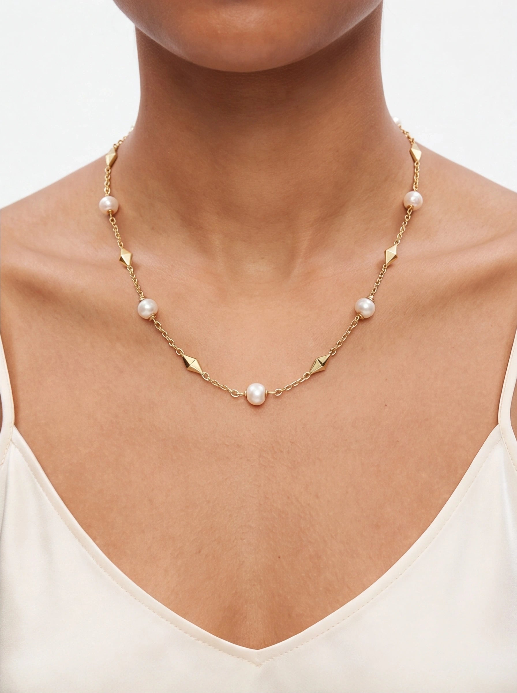 Stellar Gleam Pearl Link Necklace product photo by Starlight
