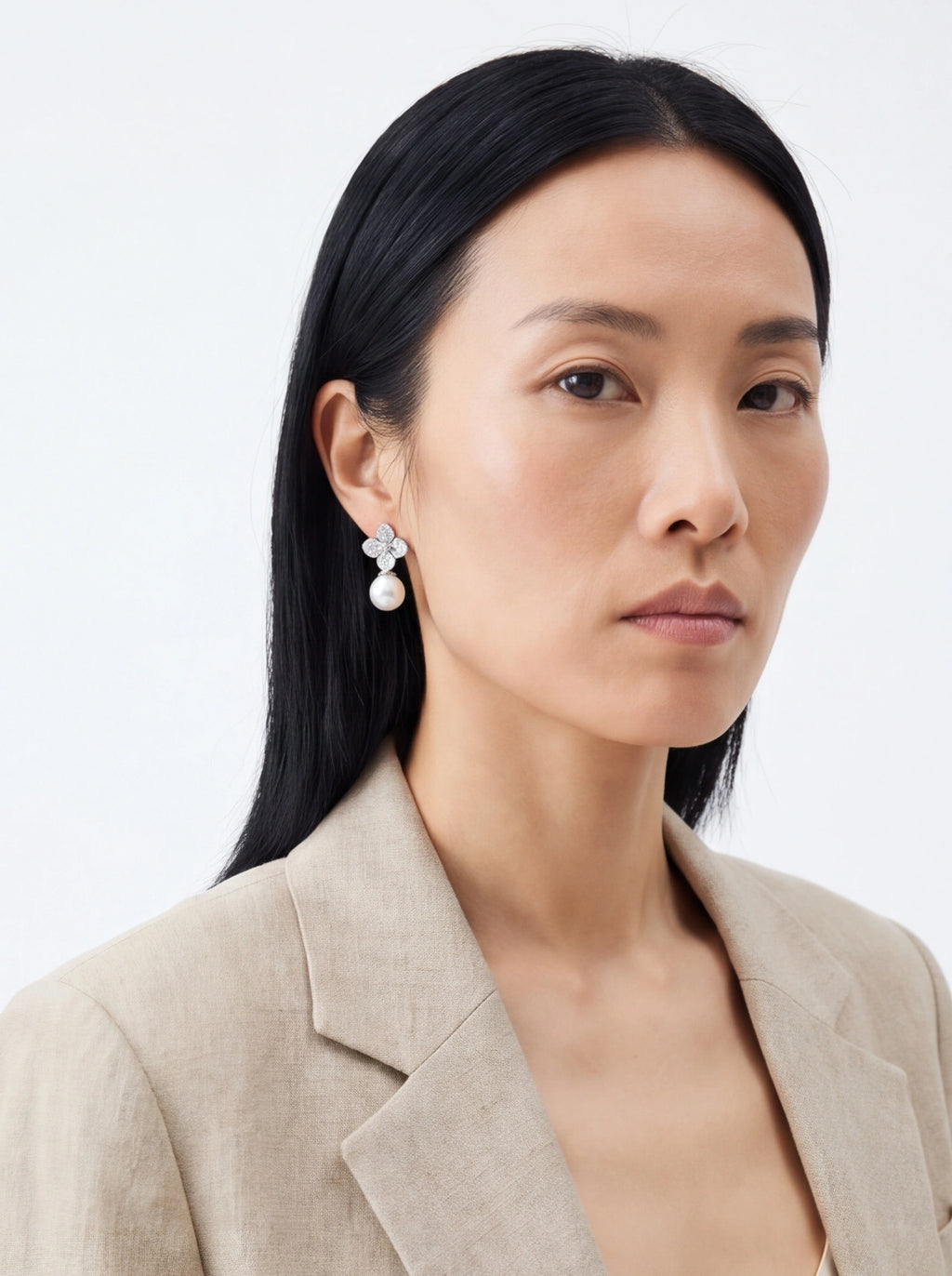 Clover Glow Shell Pearl Drop Earrings
